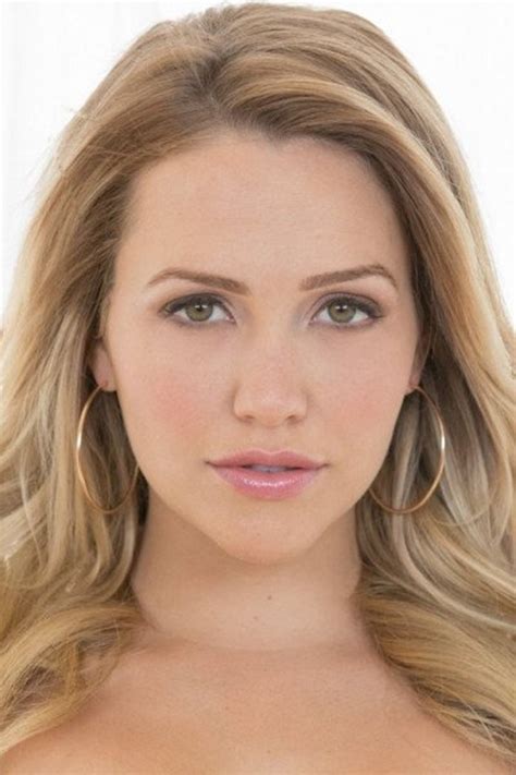 videos de mia malkova|Vídeos Pornôs de Mia Malkova